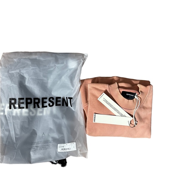 Represent sweater size small - Picture 3 of 5